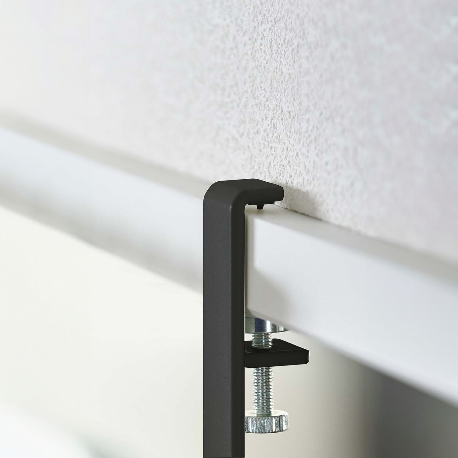 Tower Indoor Pole Hanger (2-Set)