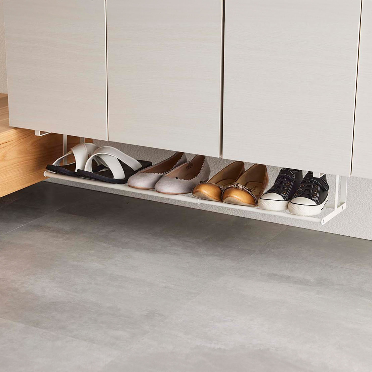 Tower Discreet Undershelf Expandable Shoes Rack
