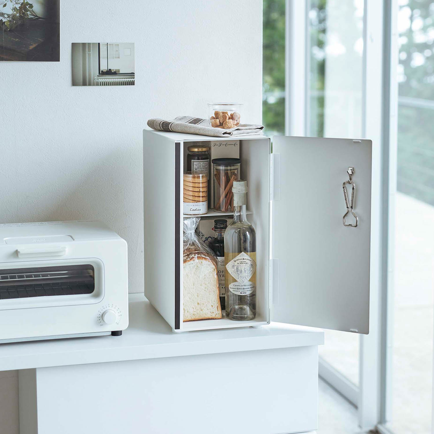 Tower Slim Breadbox