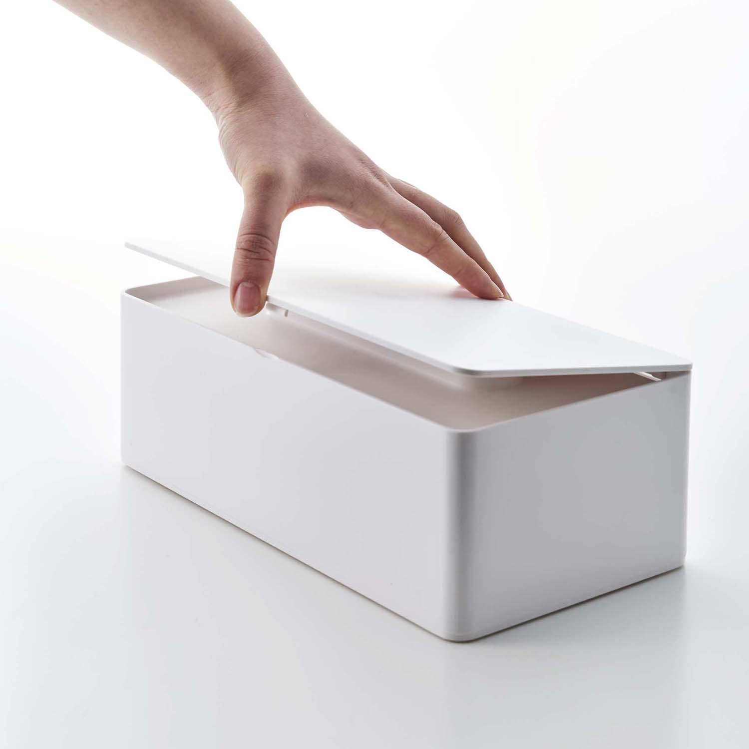 Tower Lidded Tissue Case