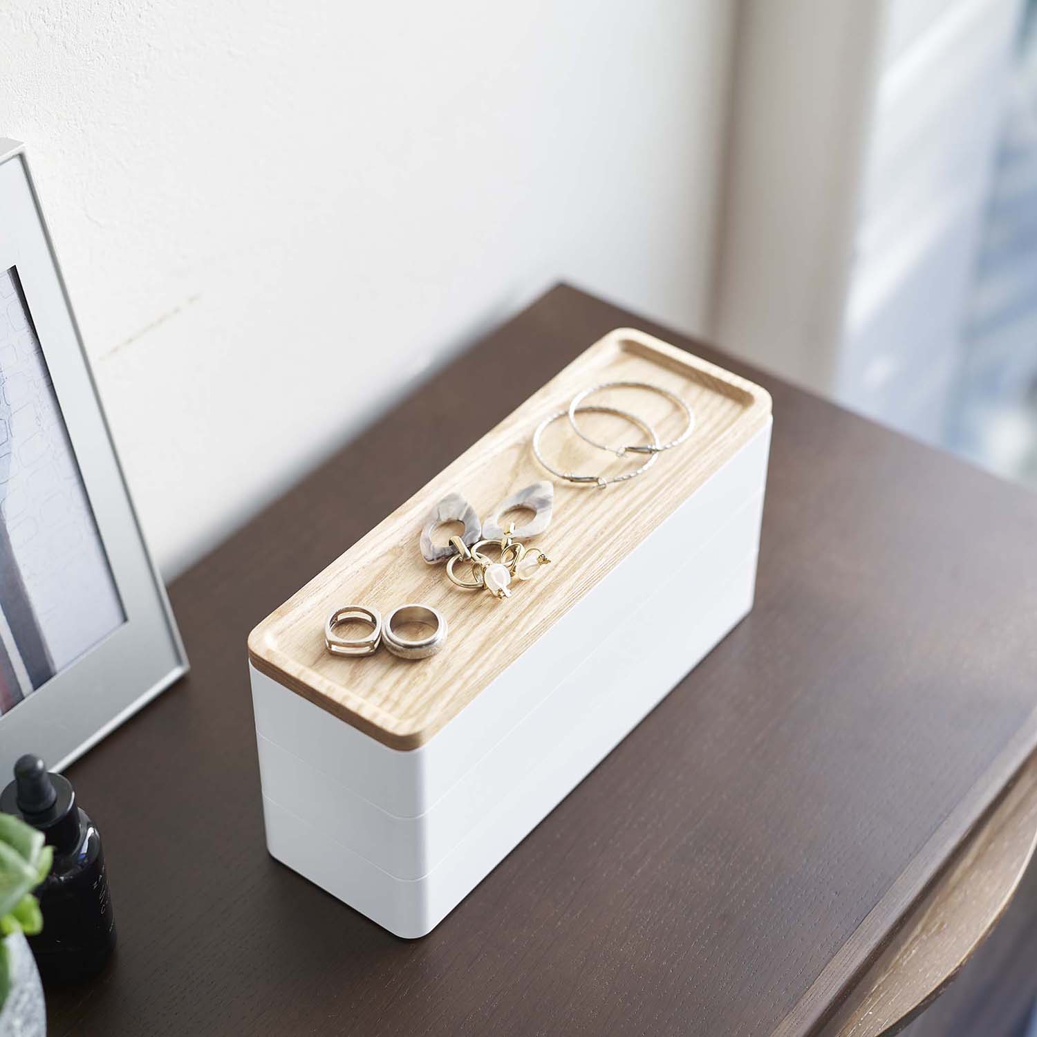 Rin 3-Tier Accessory Holder With Tray