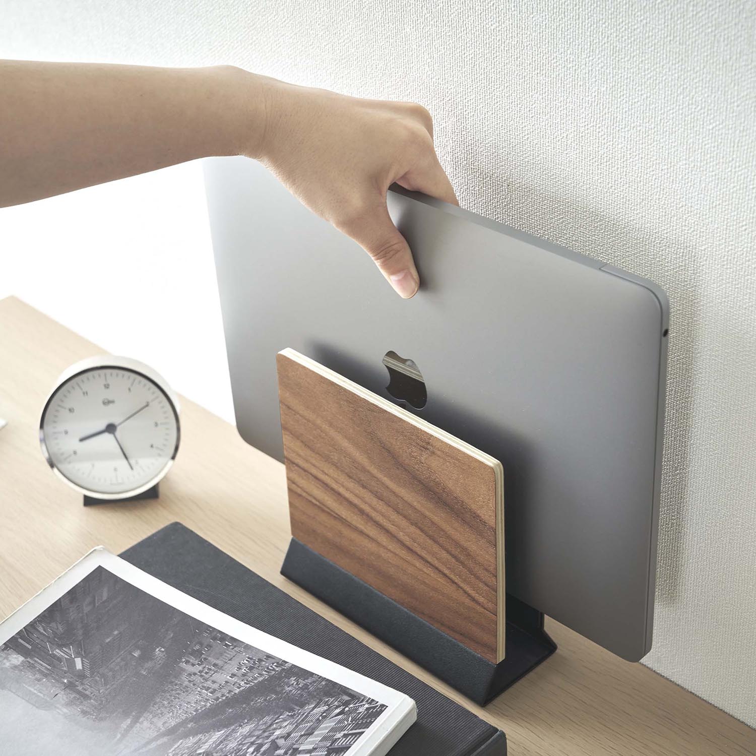 Rin Slim Laptop Stand