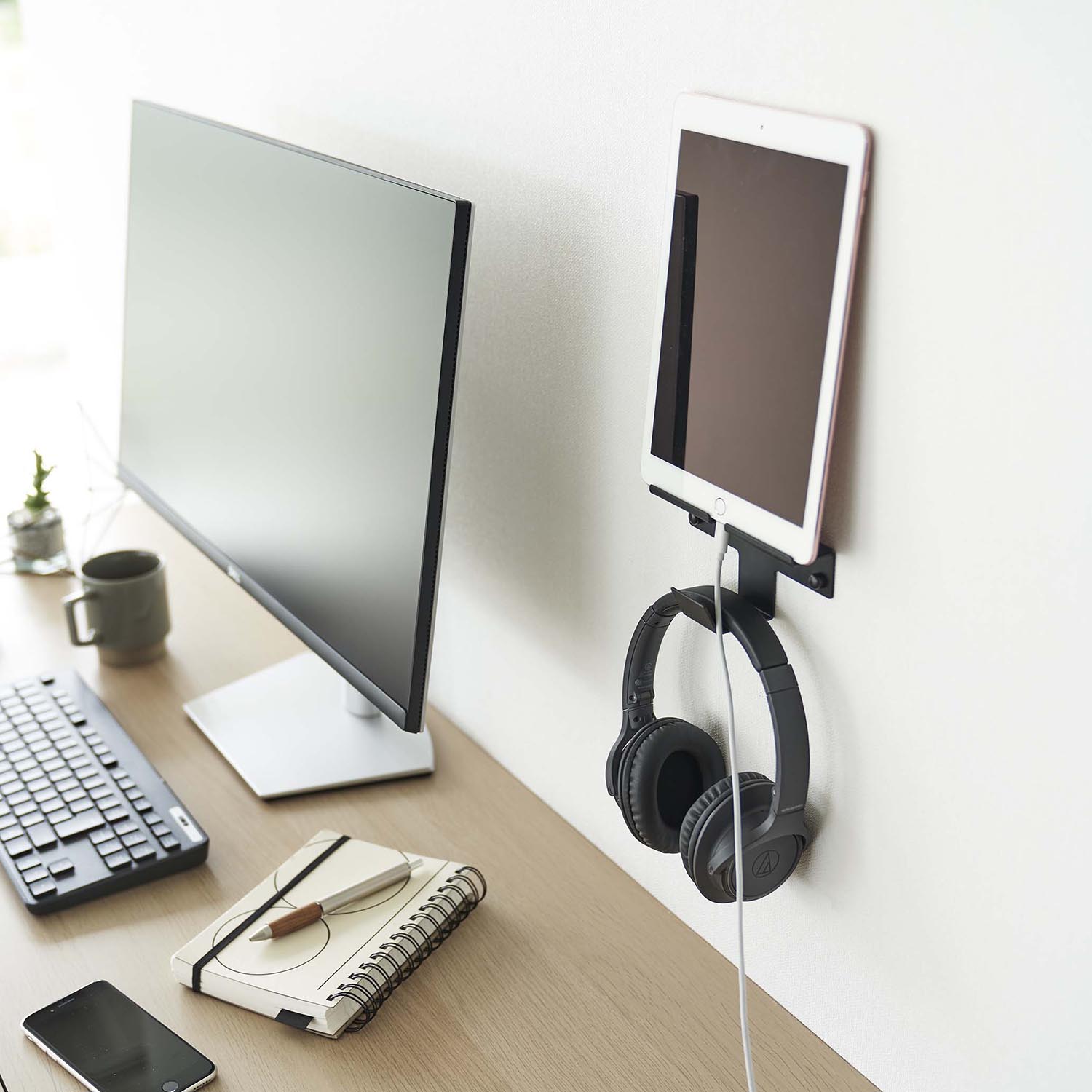 Smart Wall-Mounted Phone & Headphone Organiser