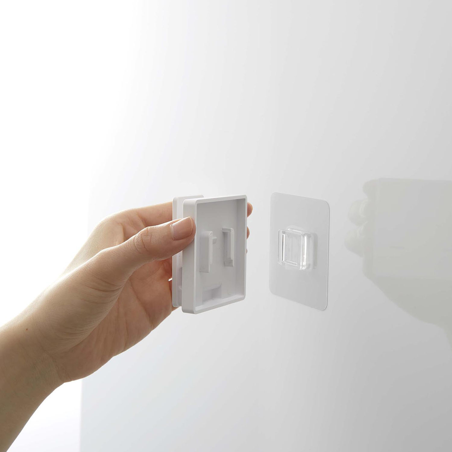 Mist Reusable Adhesive Clip