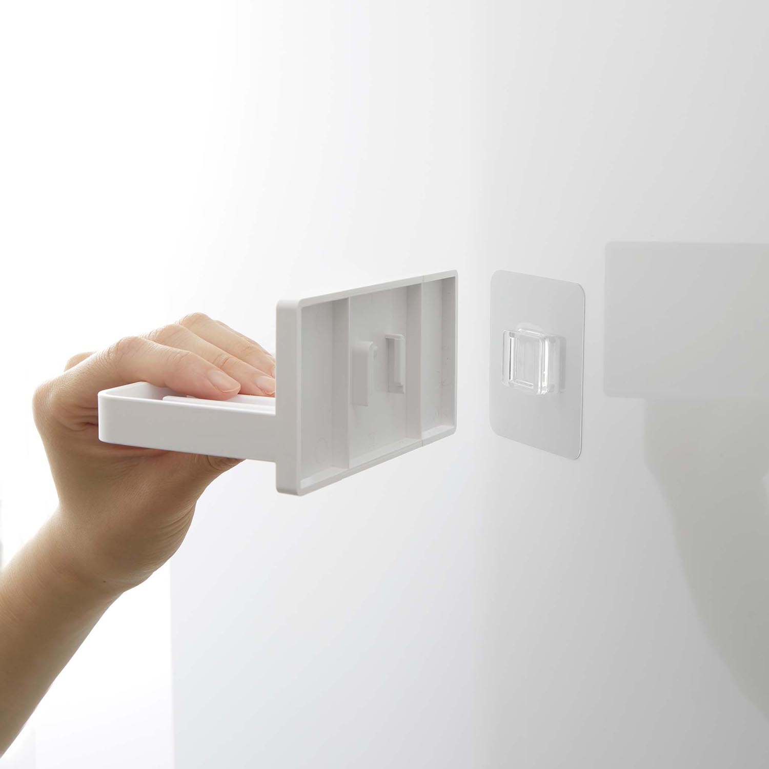 Mist Reusable Adhesive Soap Tray