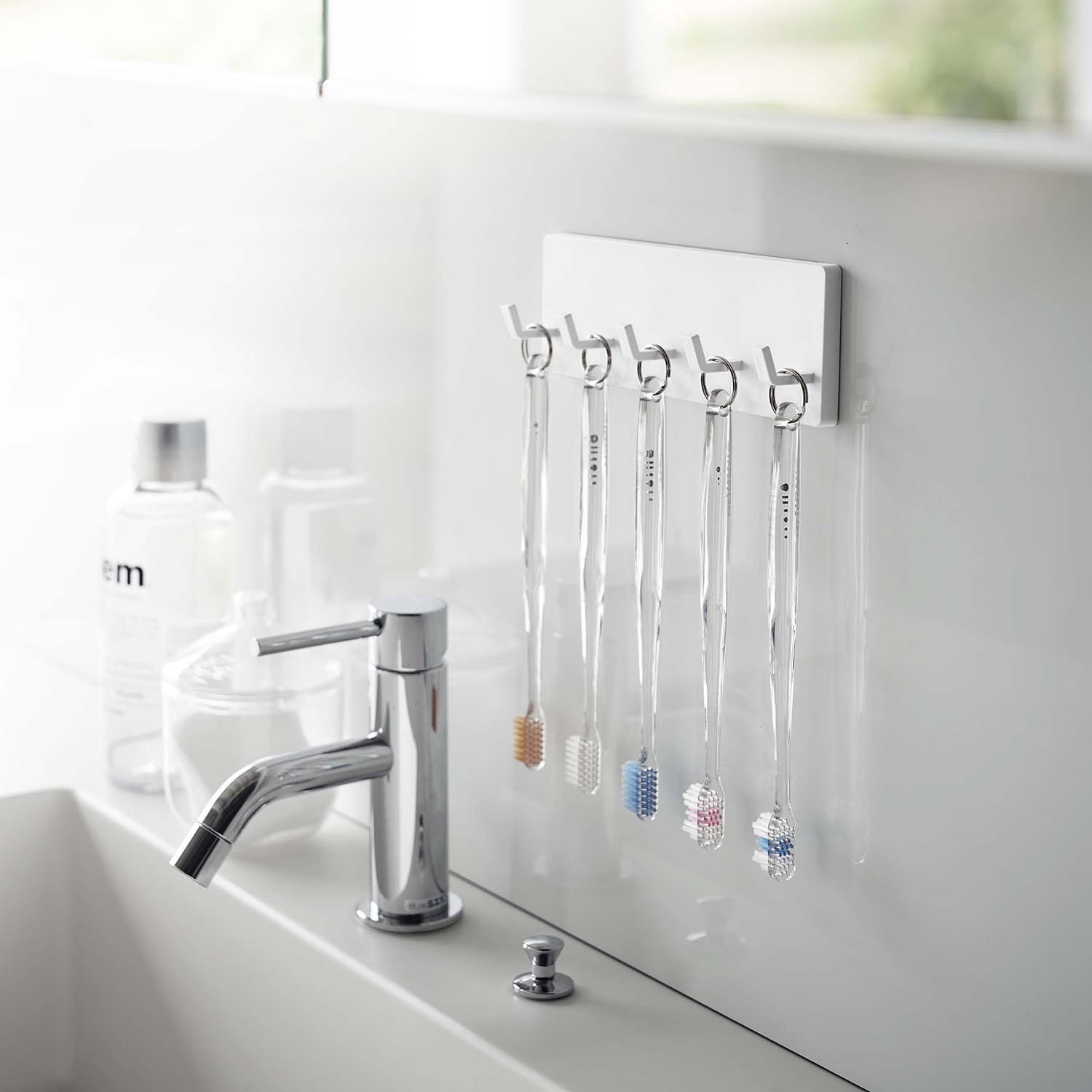 Mist Reusable Adhesive Hanging Hooks