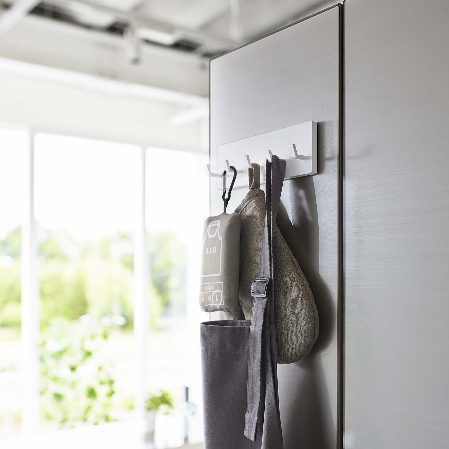 Mist Reusable Adhesive Hanging Hooks