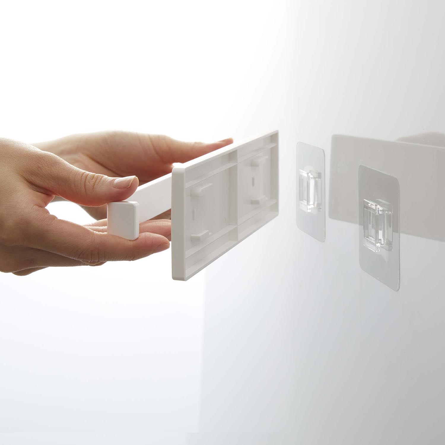 Mist Reusable Adhesive Towel Hanger