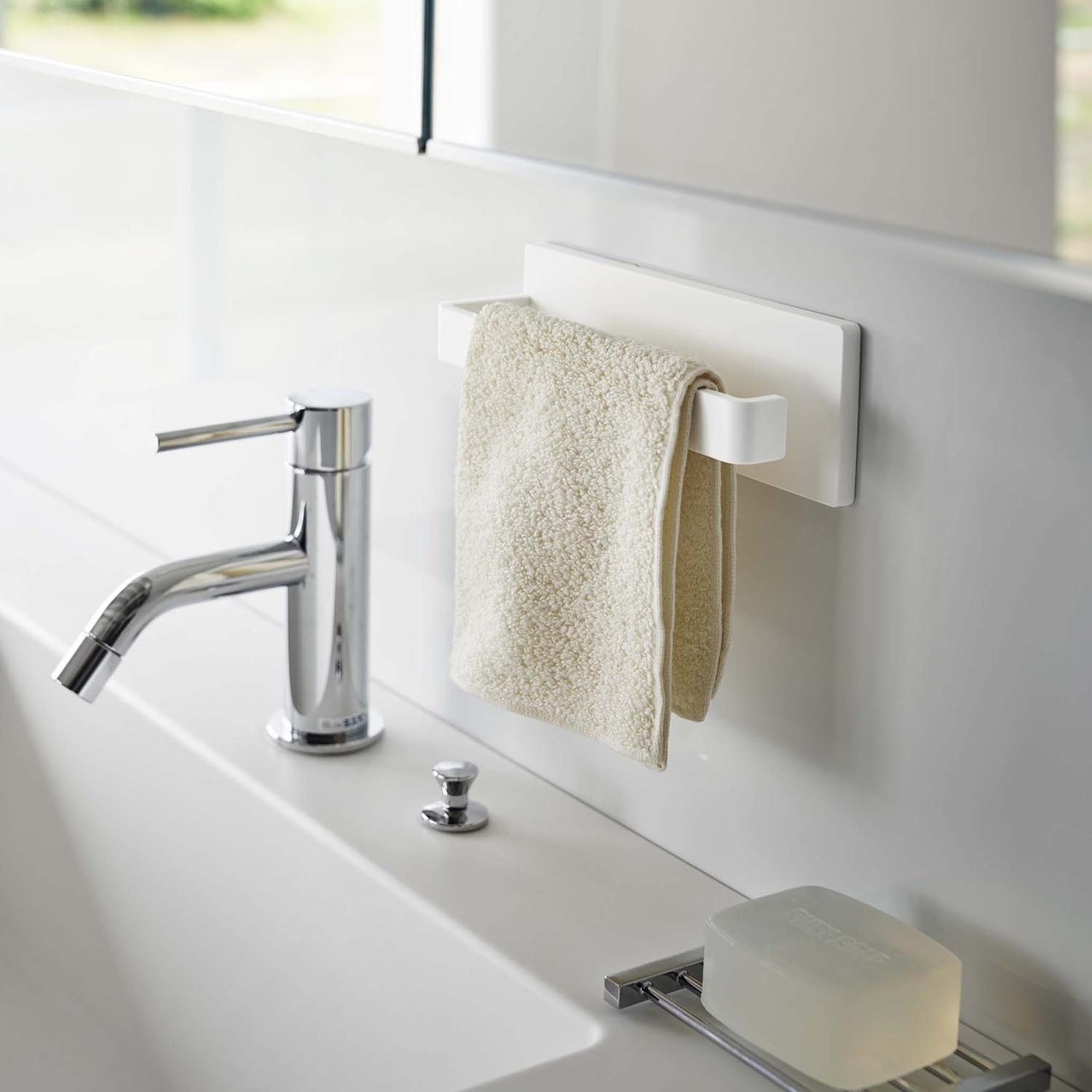 Mist Reusable Adhesive Towel Hanger