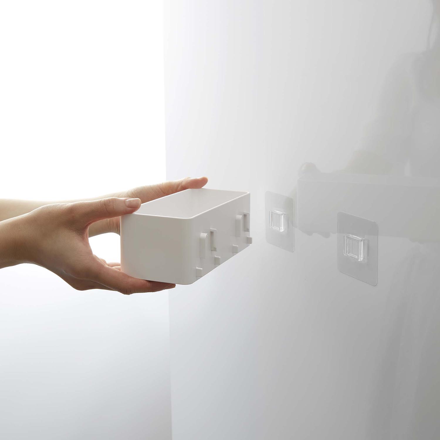 Mist Reusable Adhesive Caddy