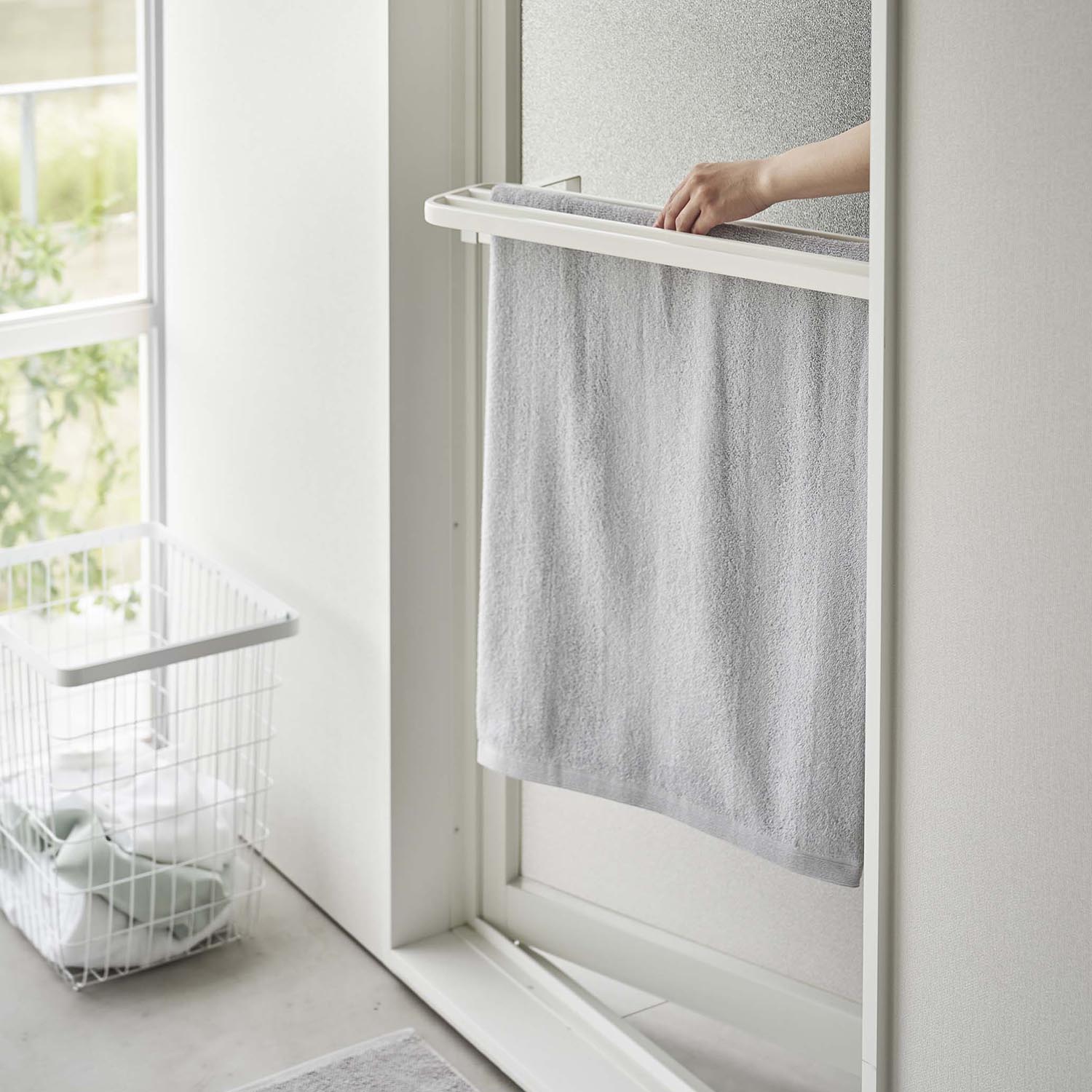 Tower Doorframe Bath Towel Holder