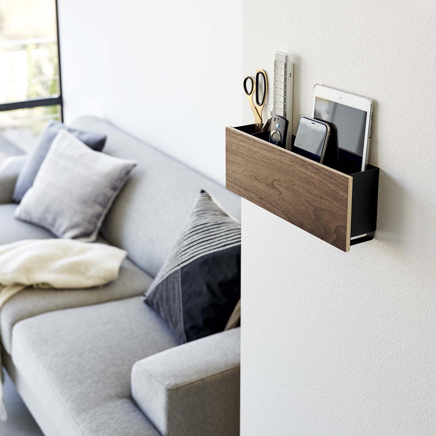 Rin Wall-Mounted Tablet & Remote Control Holder