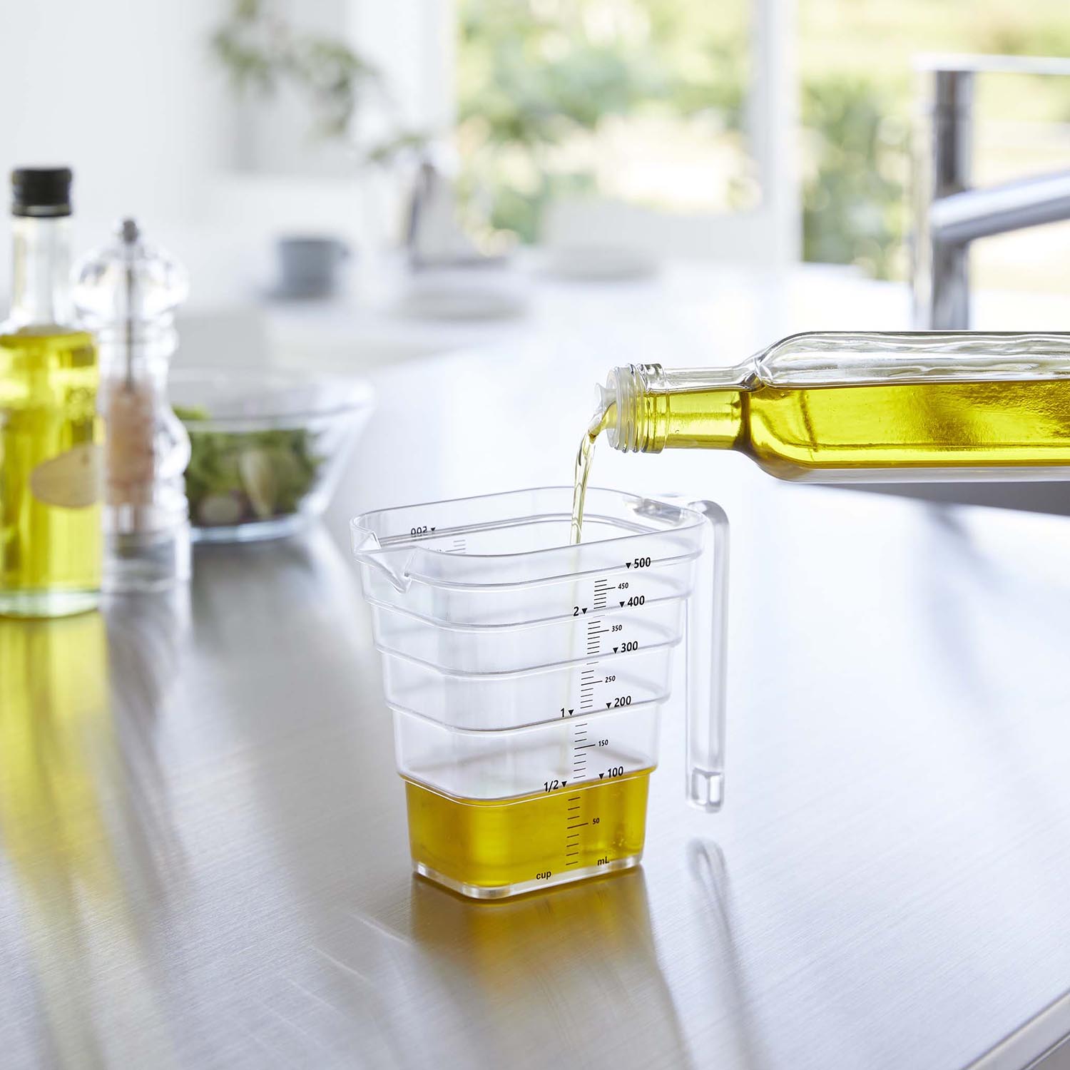 Tower Magnetic Measuring Cup - Large