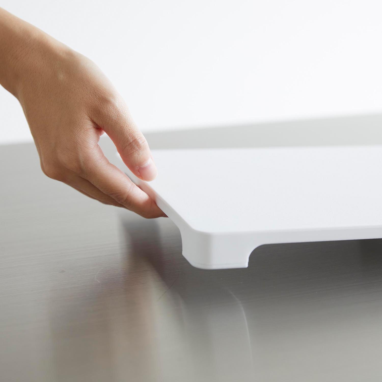Tower Magnetic Cutting Board - Rectangular