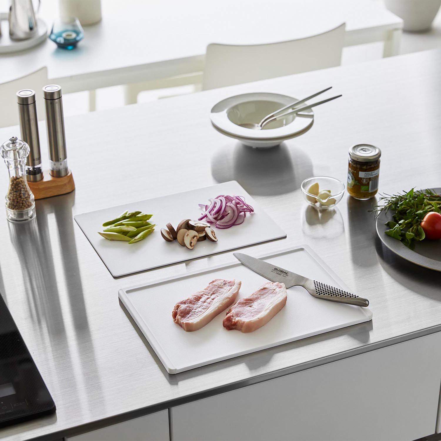 Tower Cutting Board Set