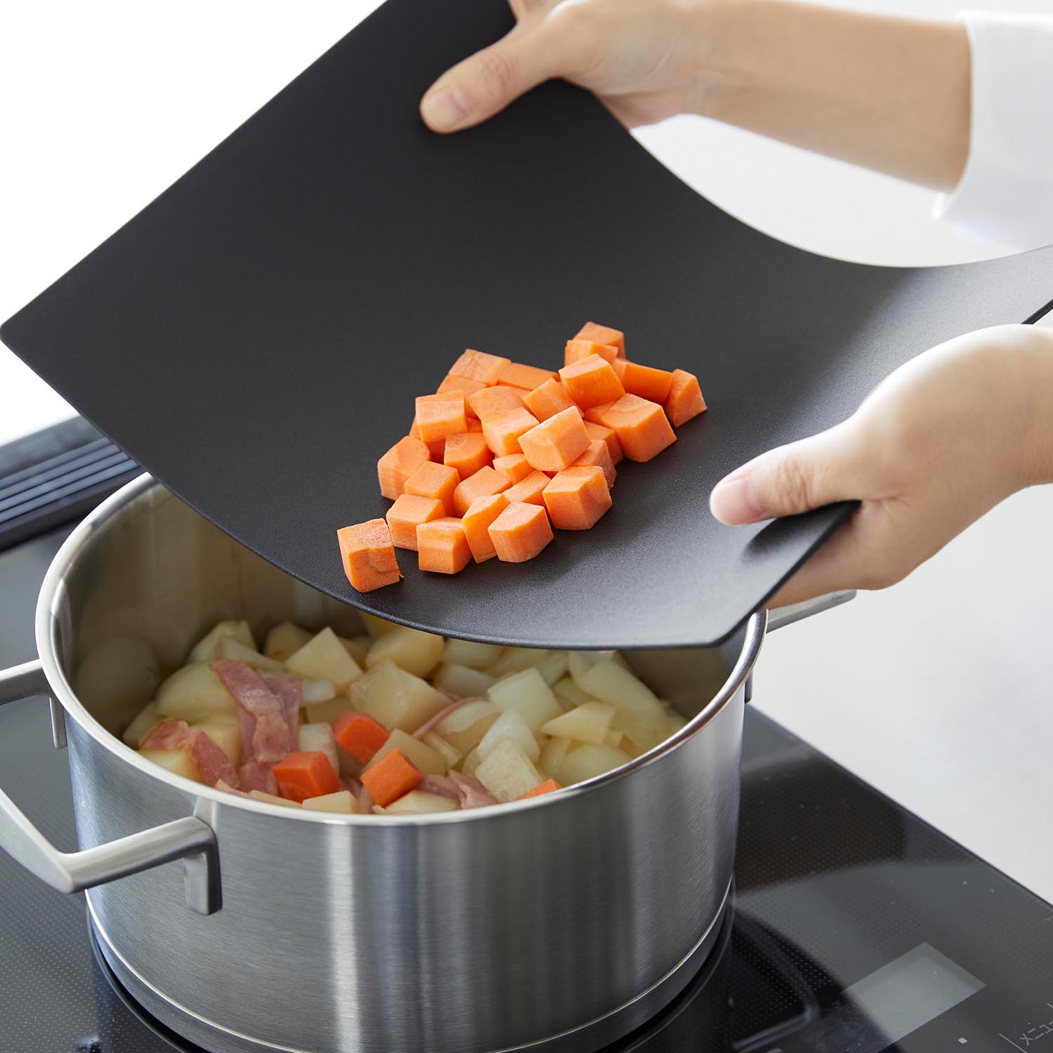 Tower Cutting Board Set