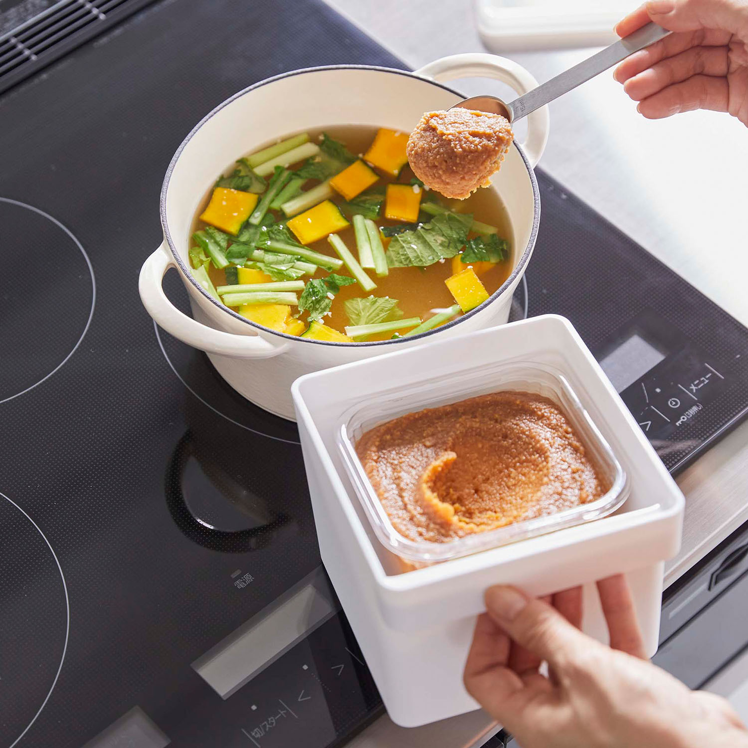 Tower Airtight Food Storage Container - Medium