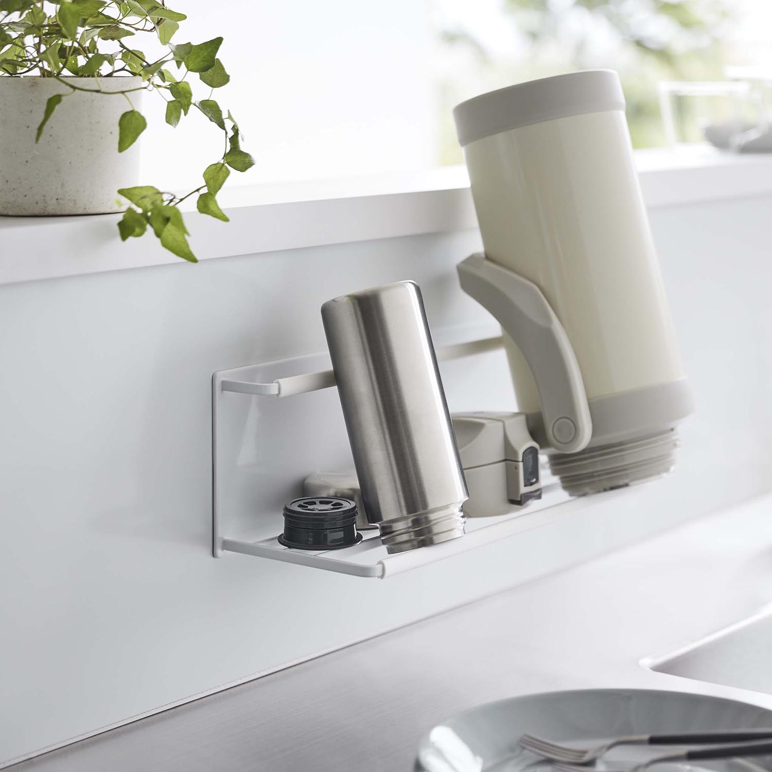 Tower  Magnetic Bottle Drying Rack