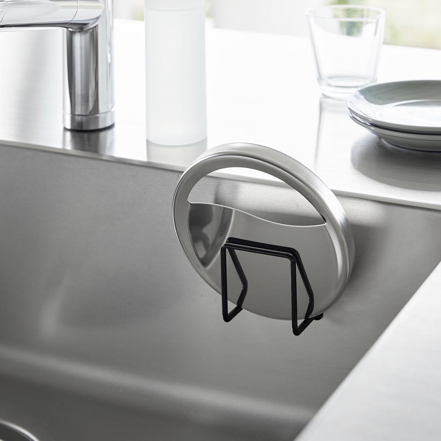 Tower Magnetic Sponge Holder