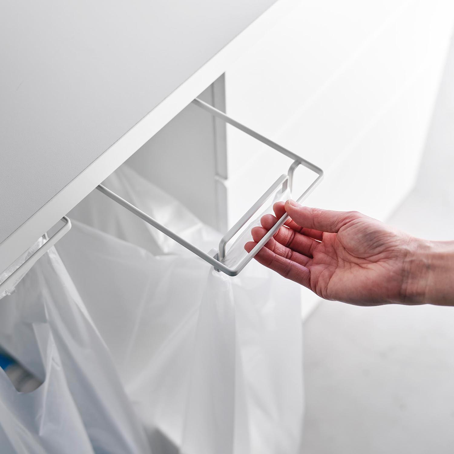 Tower Under-Shelf Plastic Bag Hanger