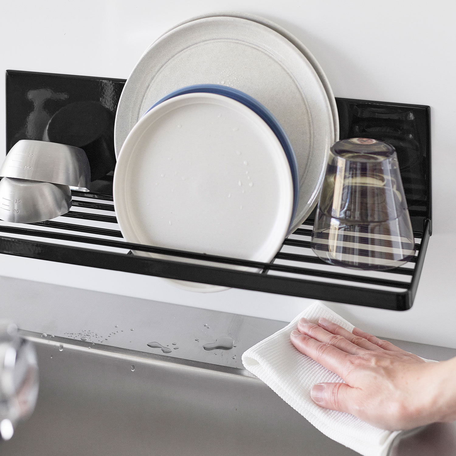 Tower Magnetic Draining Rack