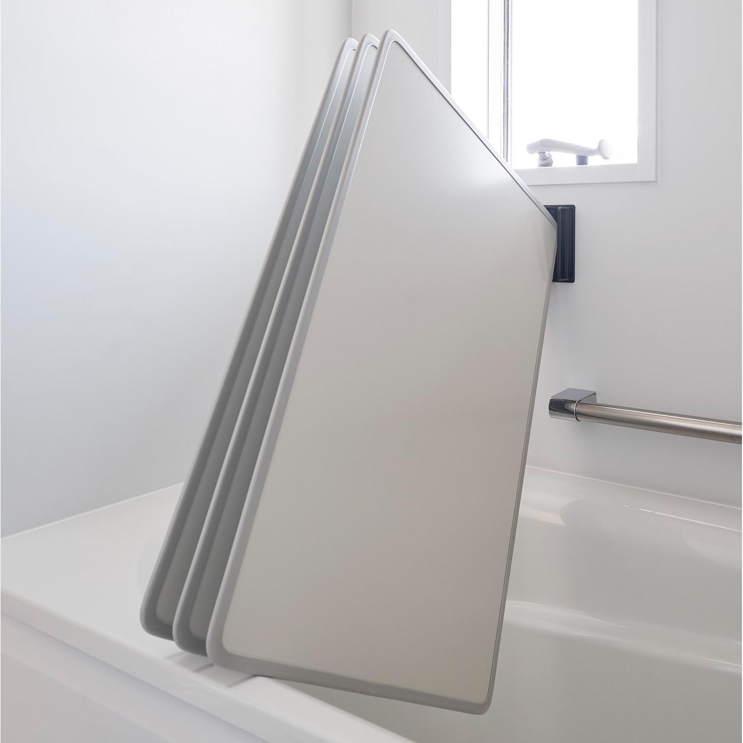 Tower Magnetic Bathtub Cover Hanger