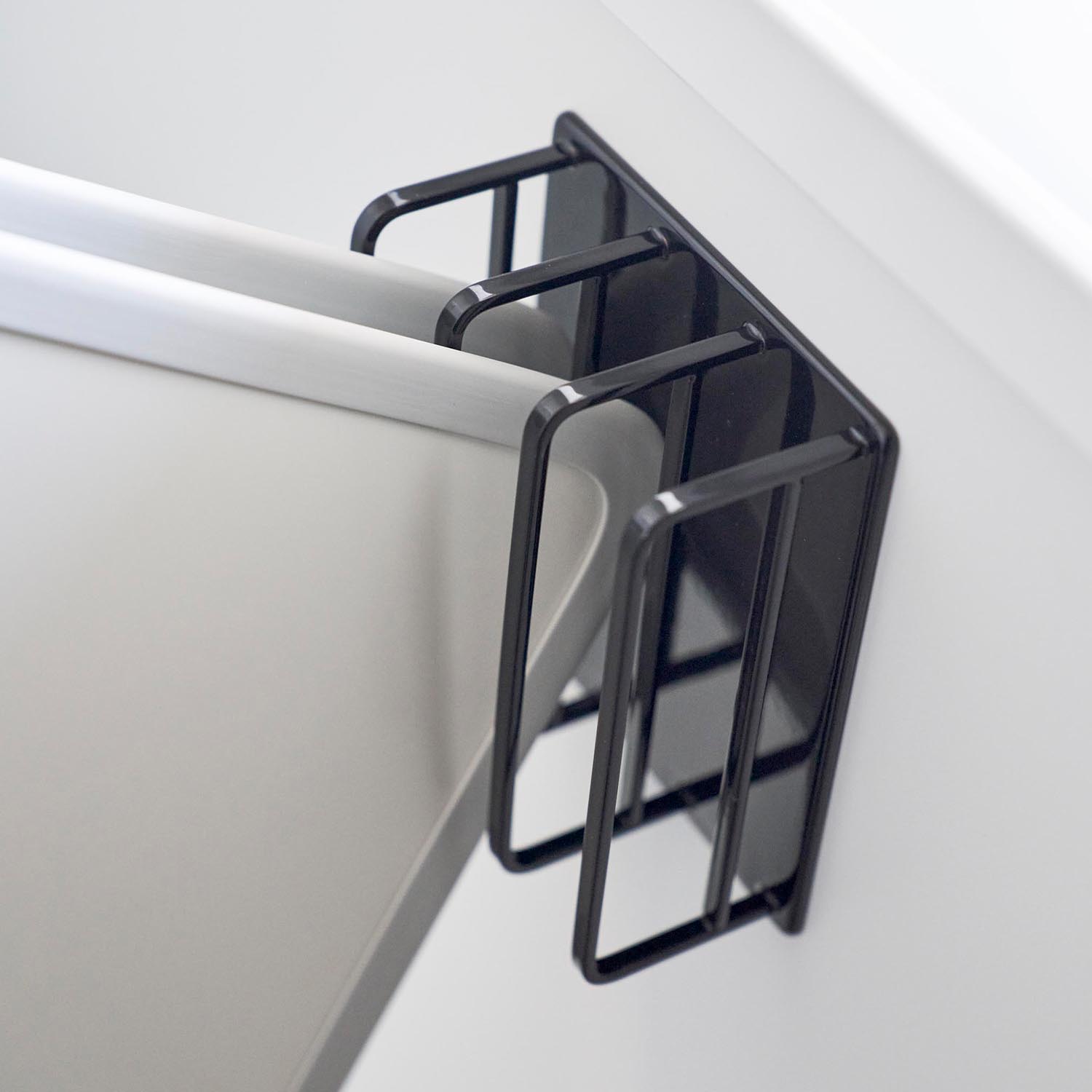 Tower Magnetic Bathtub Cover Hanger