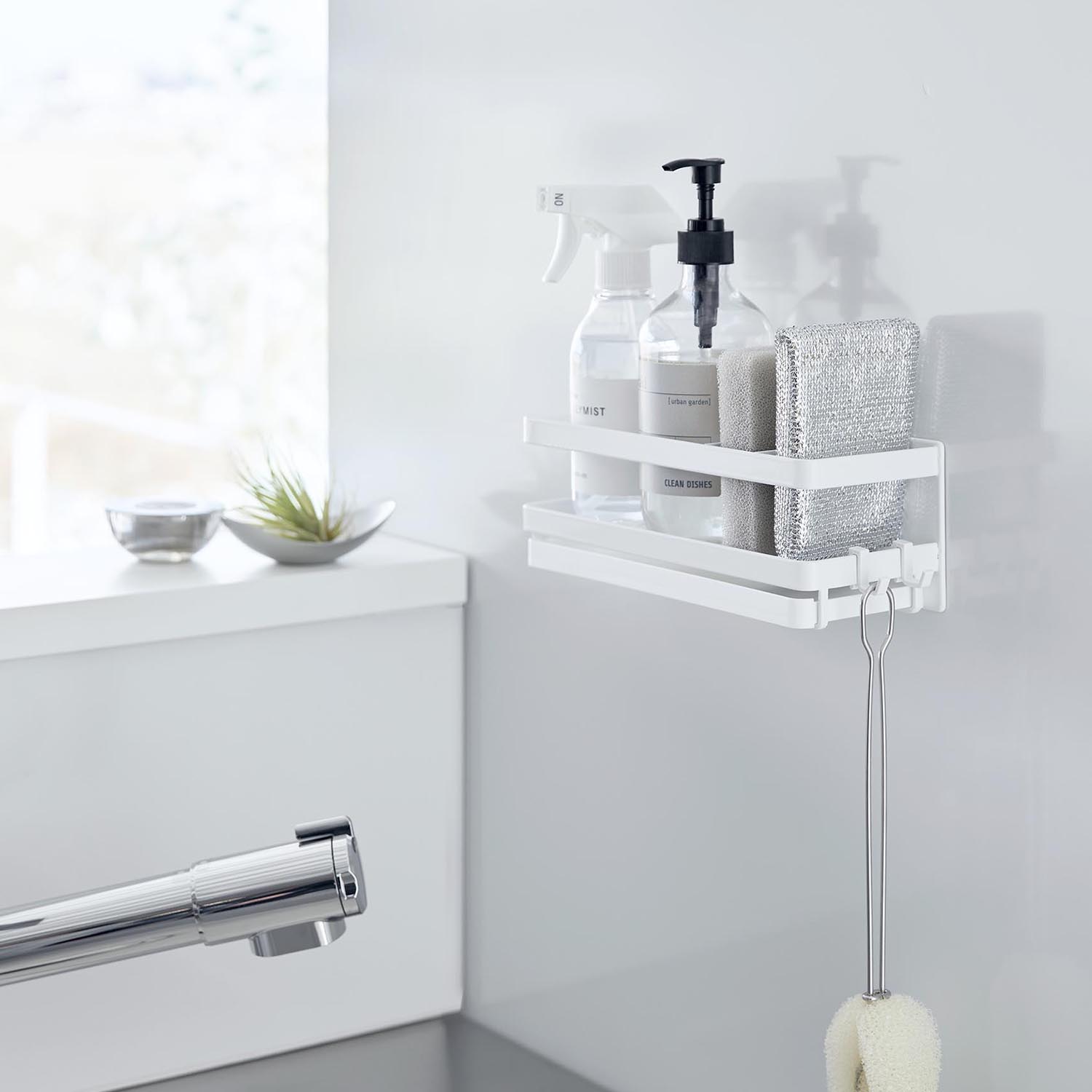 Tower Magnetic Sponge And Dispenser Tray