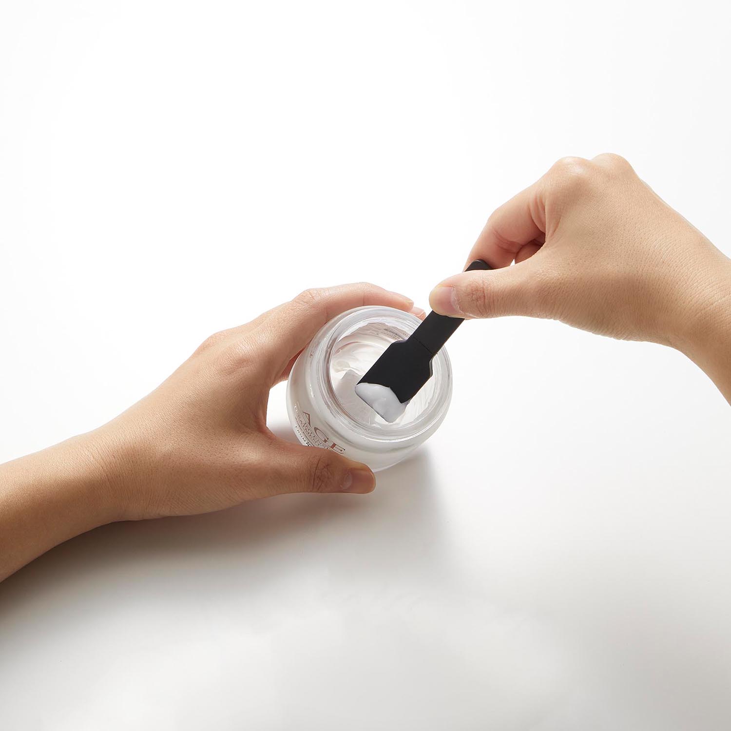 Tower Beauty Cream Applicator With Storage Band