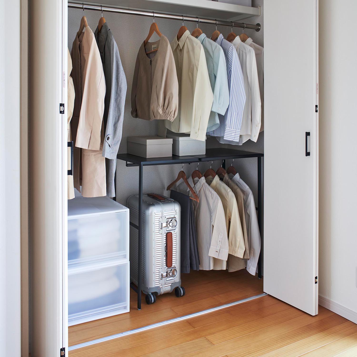 Tower Expandable Suitcase Rack