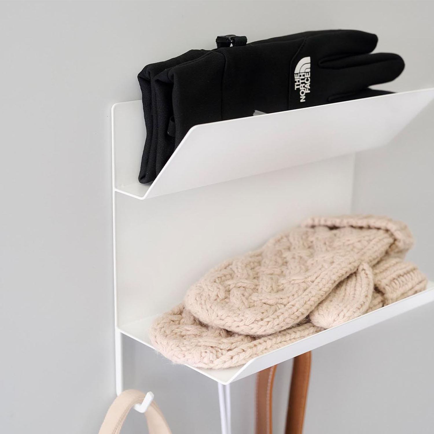 Tower Magnetic Glove Organiser With Hooks