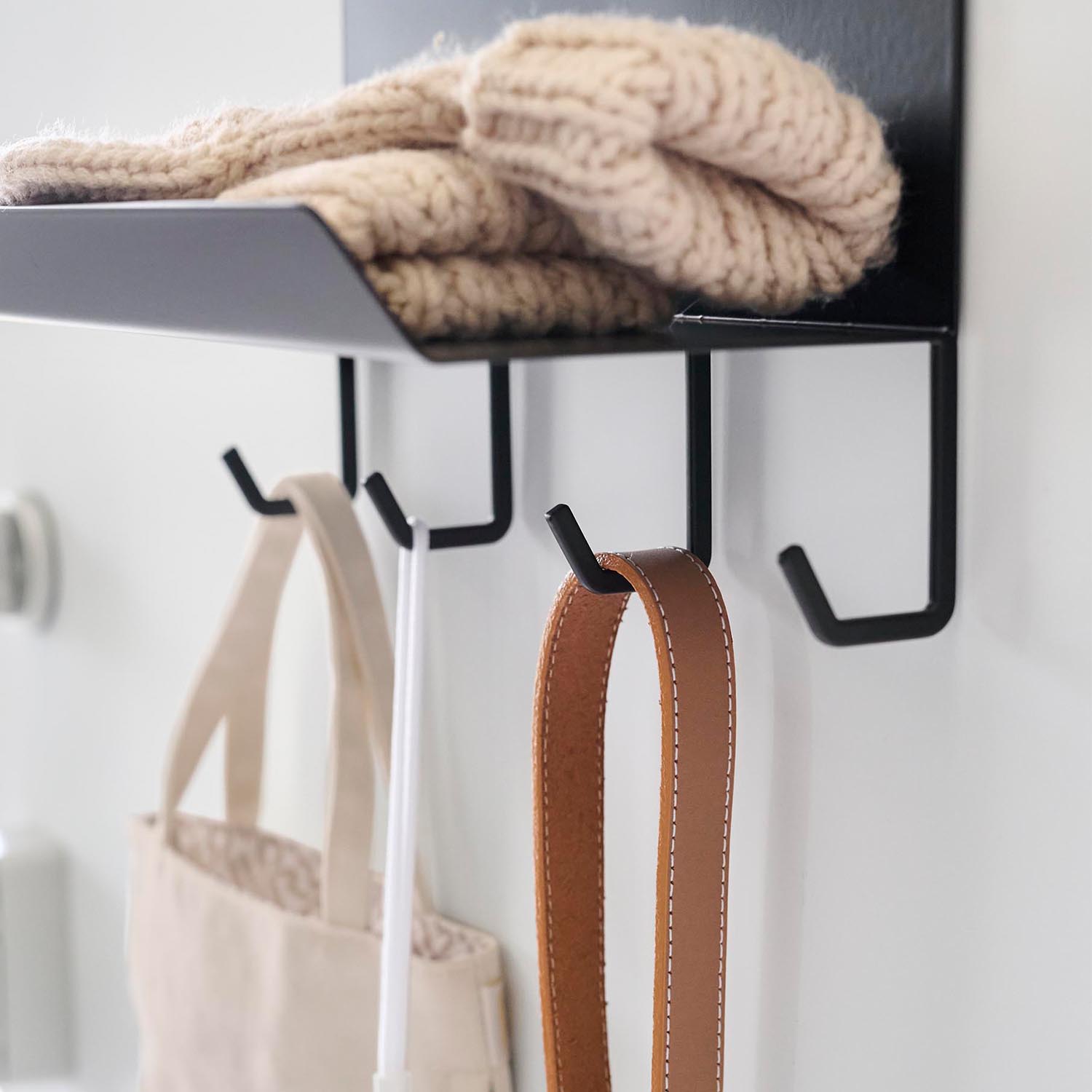 Tower Magnetic Glove Organiser With Hooks