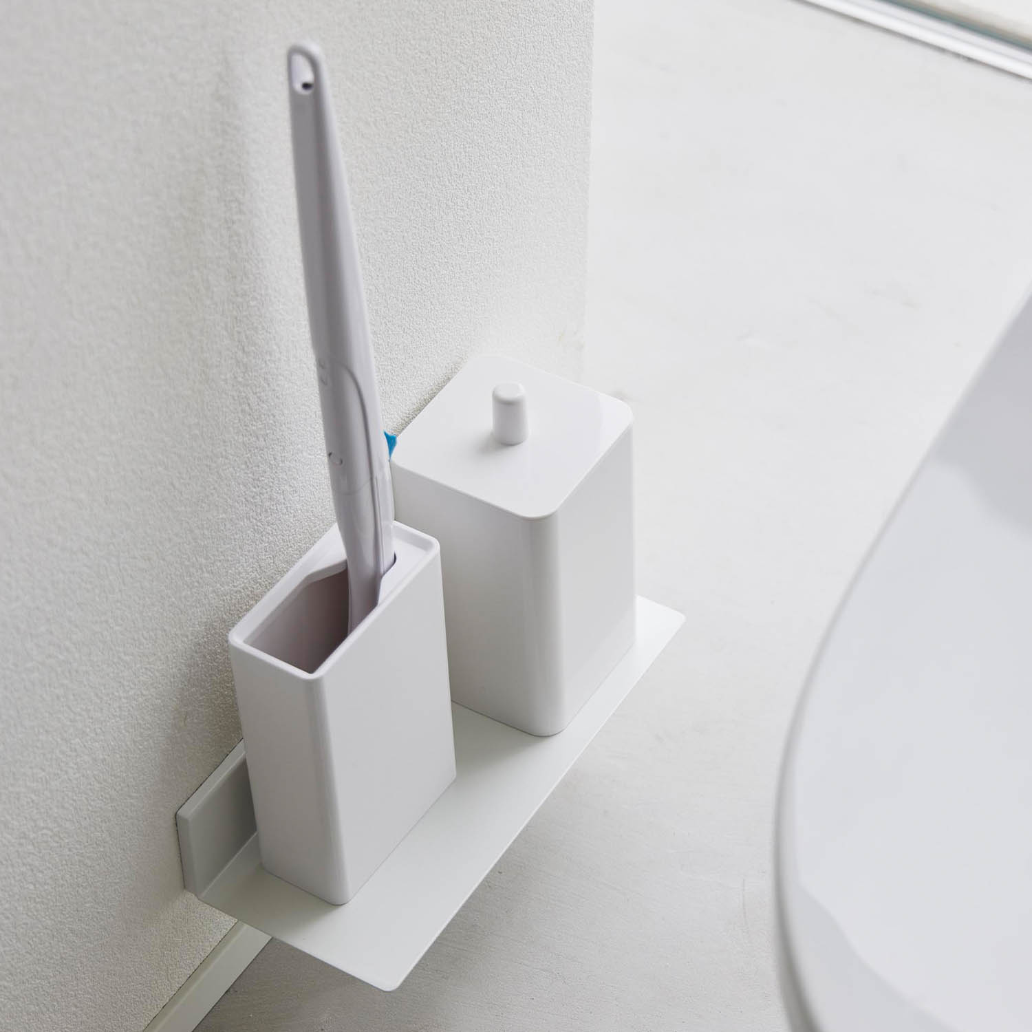 Tower Wall-Mounted Floating Shelf