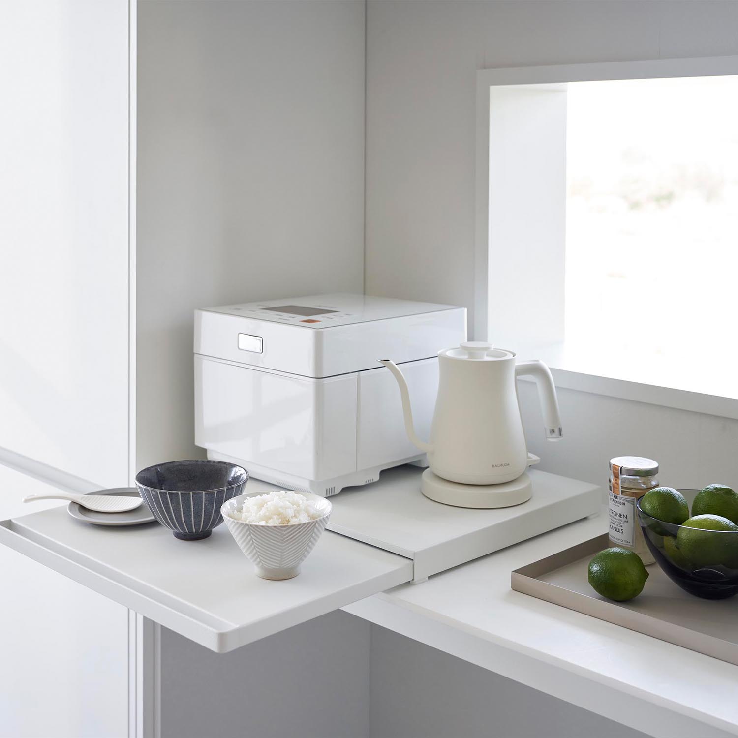 Tower Countertop Pull-Out Shelf
