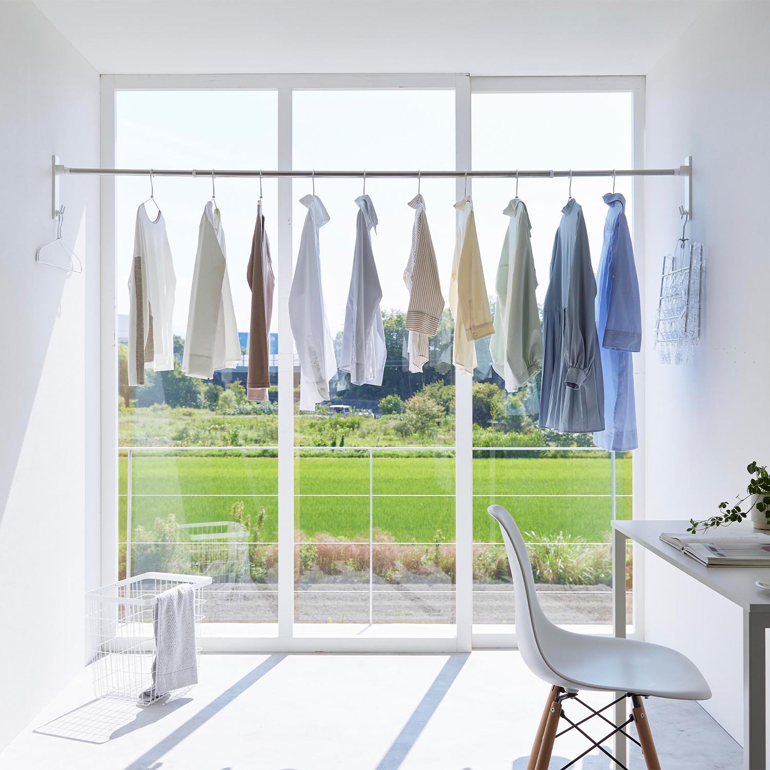Tower Wall-Mounted Laundry Pole Holder