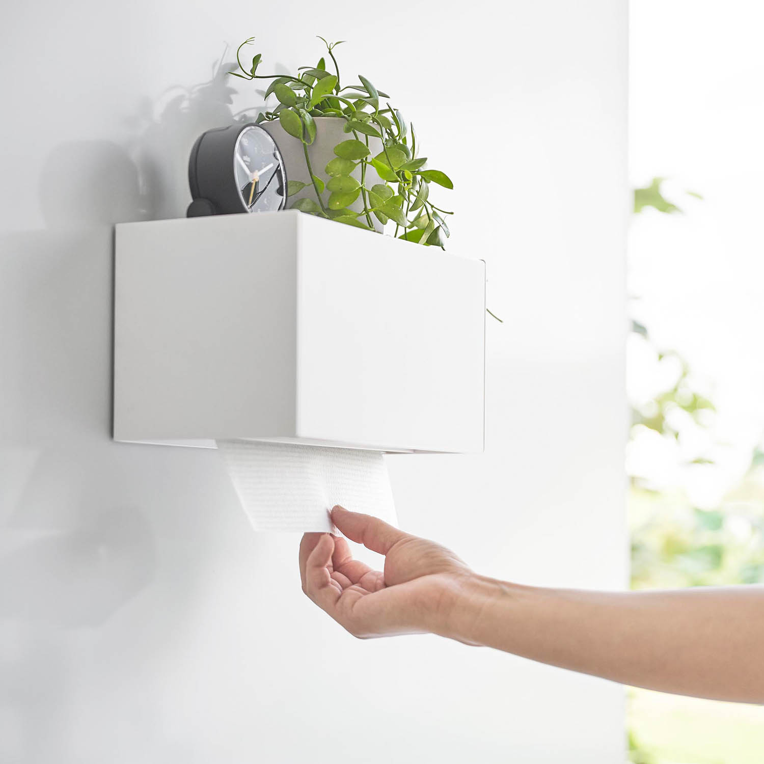 Tower Magnteic Paper Towel Dispenser With Tray