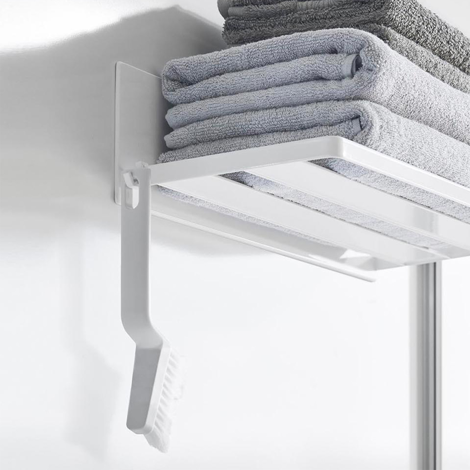 Mist Magnetic Bath Towel Rack