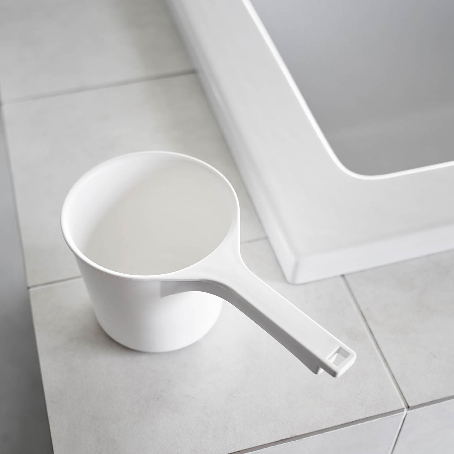 Mist Magnetic Pail
