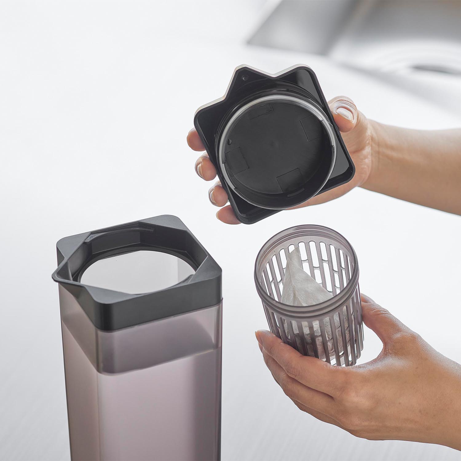 Tower Pitcher With Tea Bag Insert