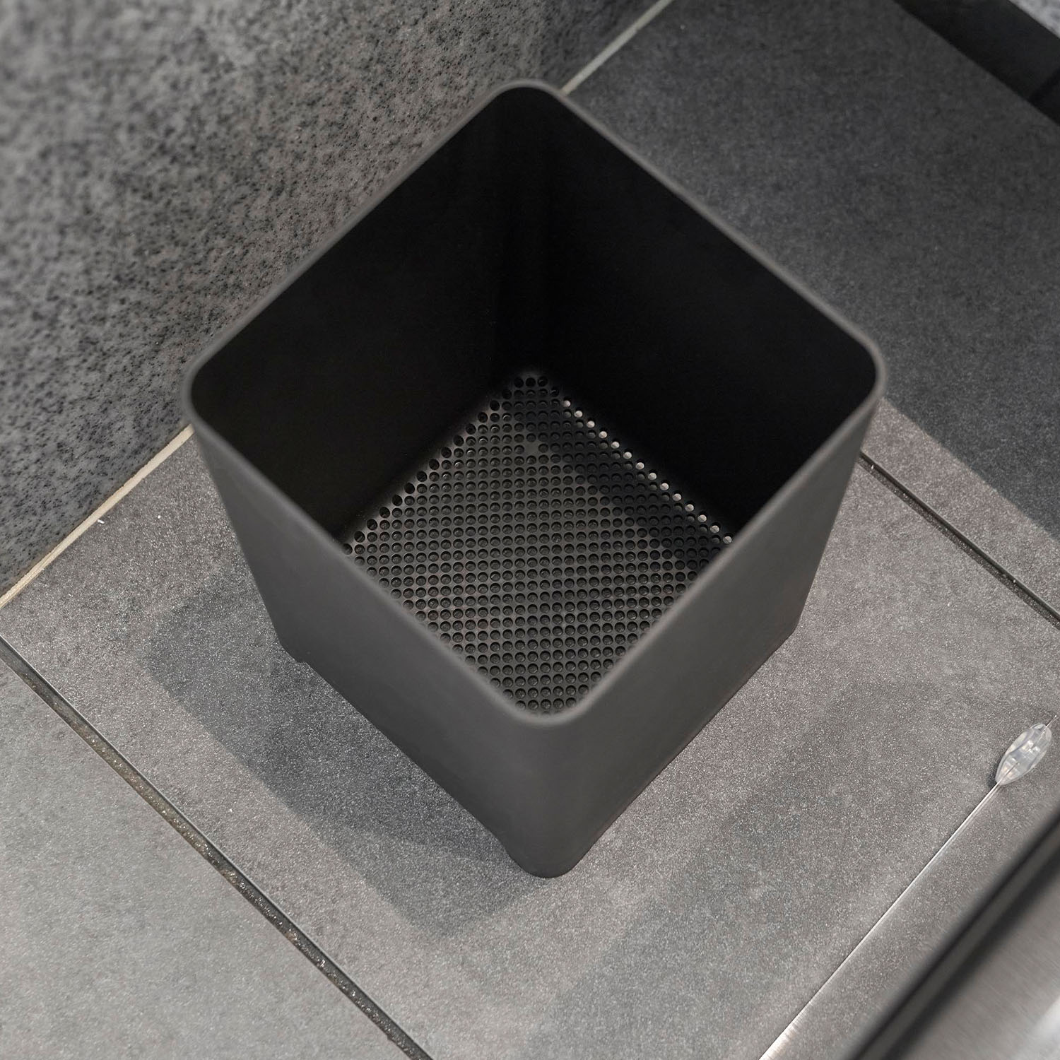 Tower Self-Draining Rubbish Bin [5L]
