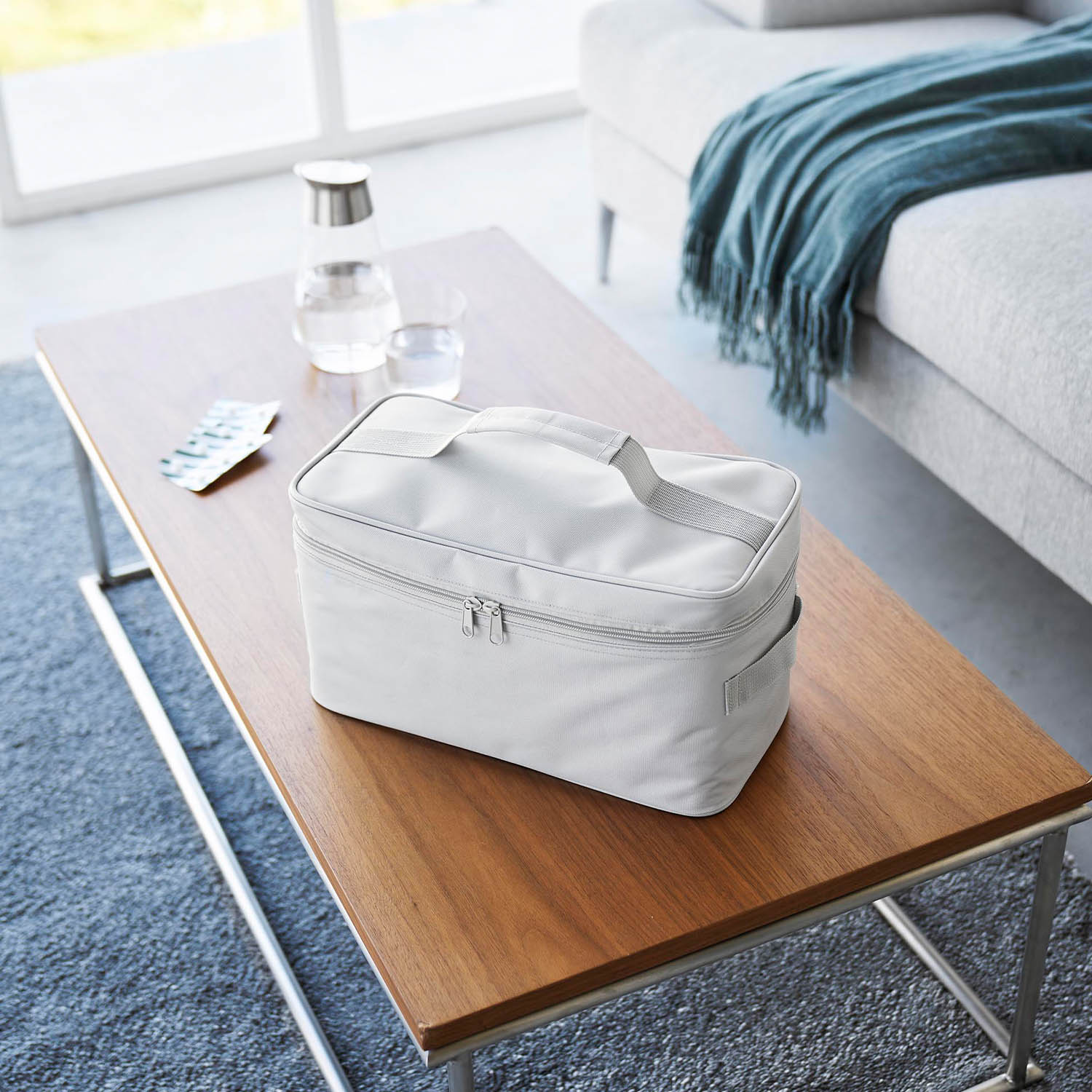 Tower First Aid Bag With Dividers