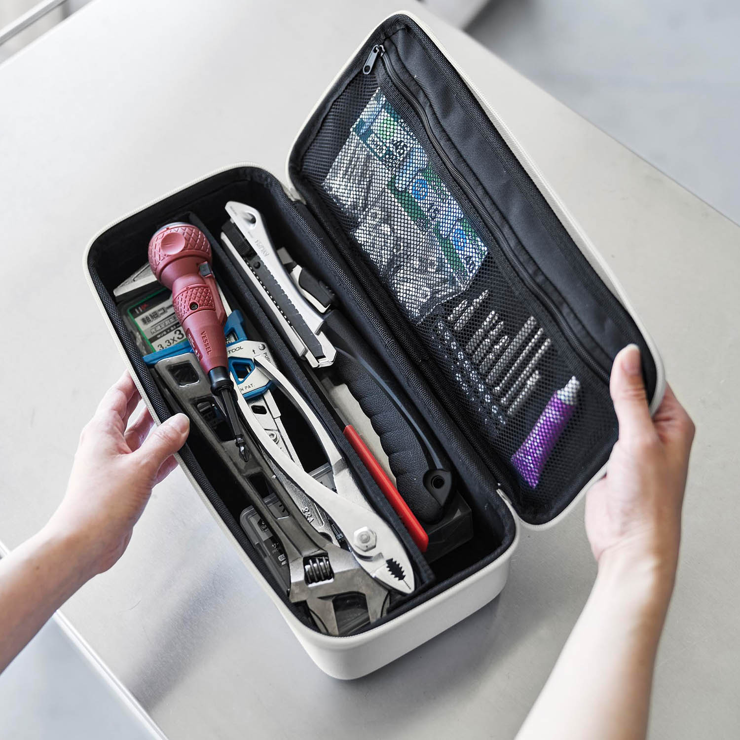 Tower Tool Bag With Dividers
