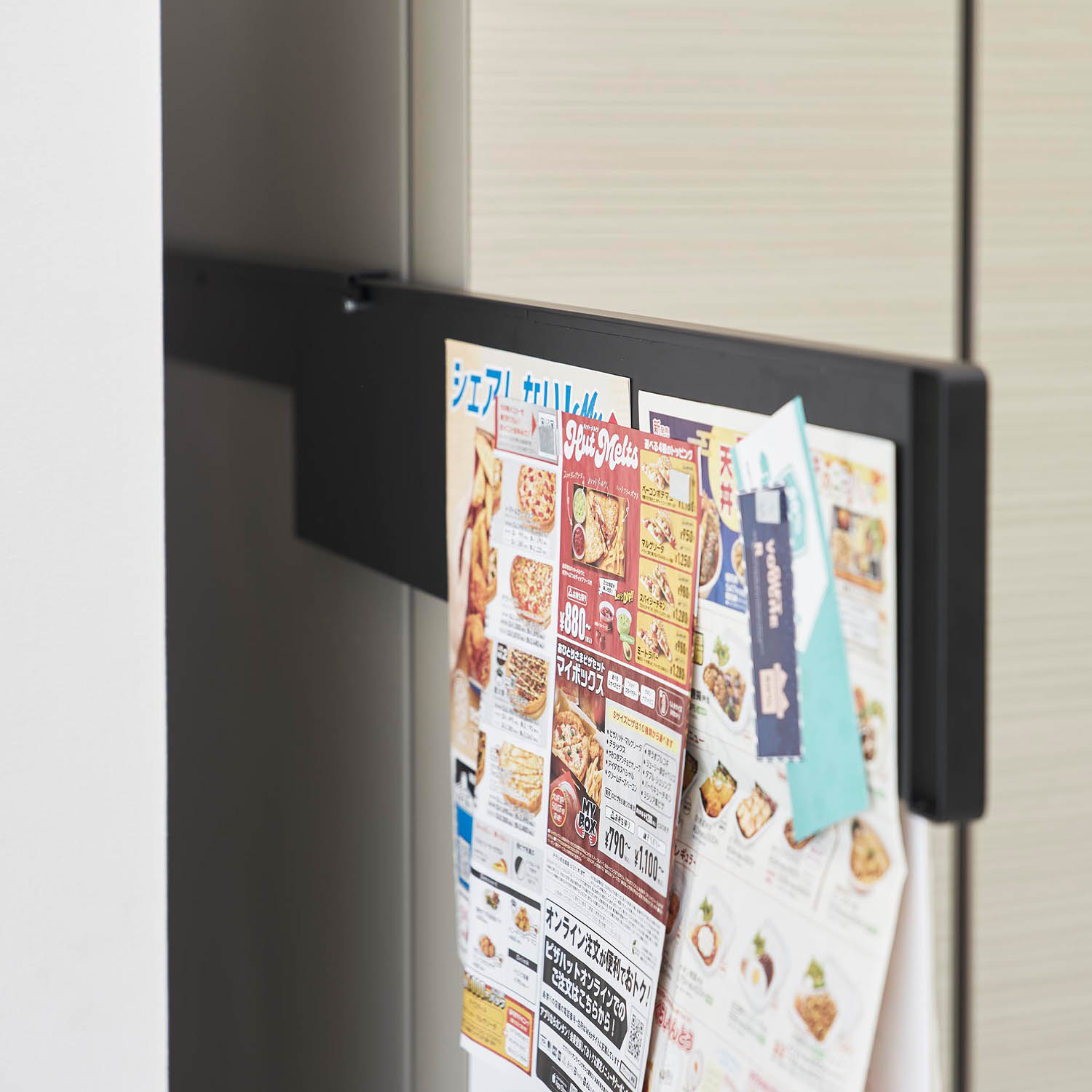 Tower Magnetic Retractable Panels