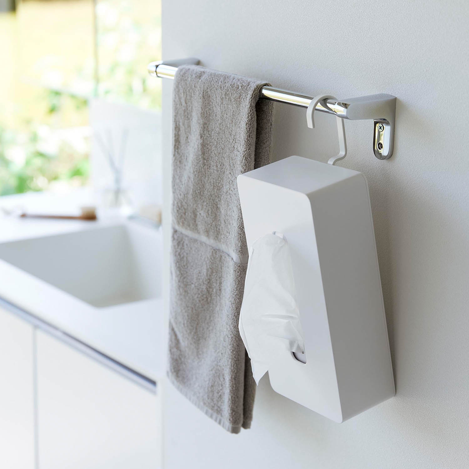 Tower Hanging Tissue Case