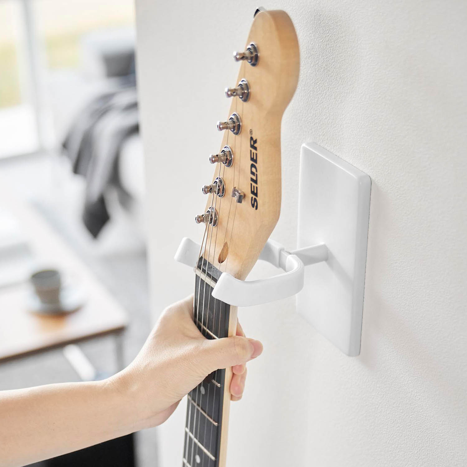 Tower Wall-Mounted Guitar Holder