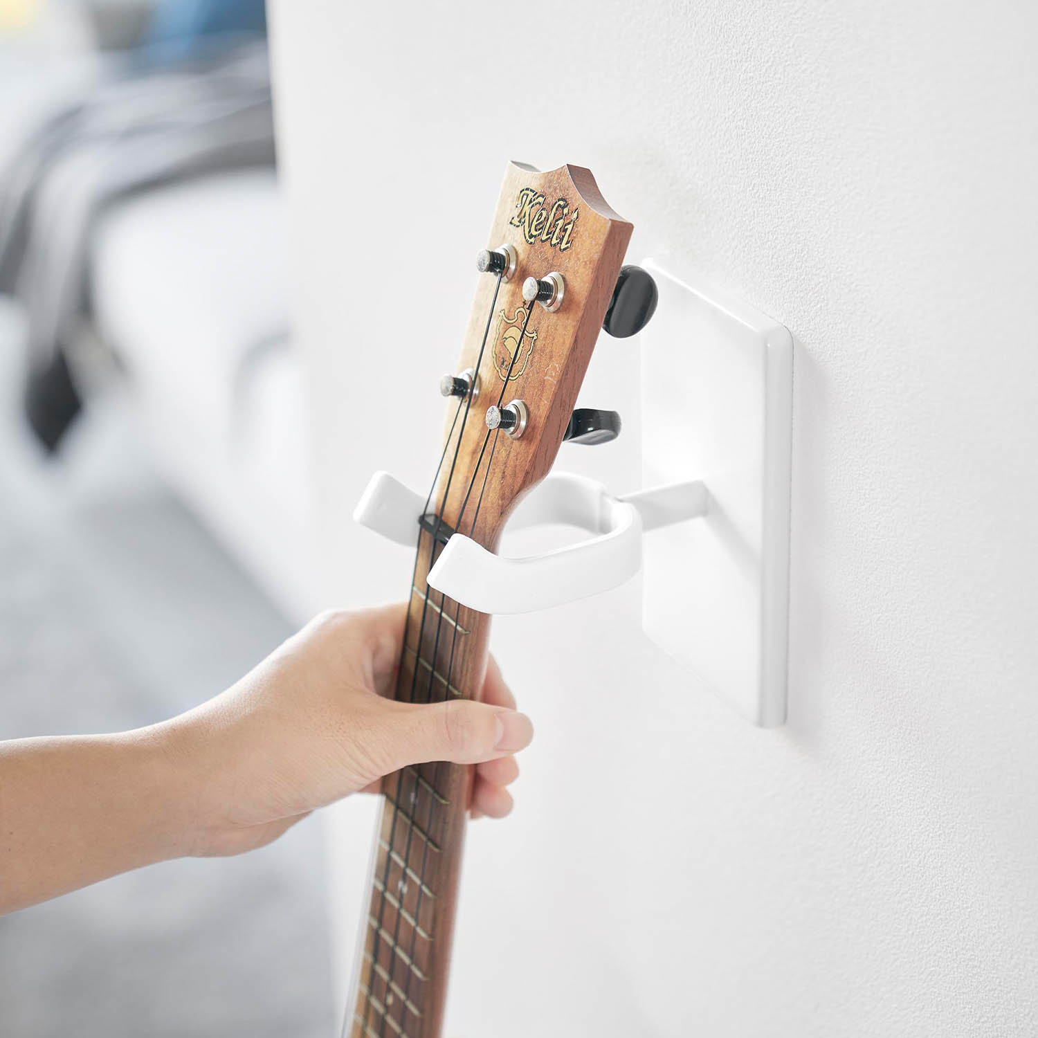 Tower Wall-Mounted Ukulele Holder