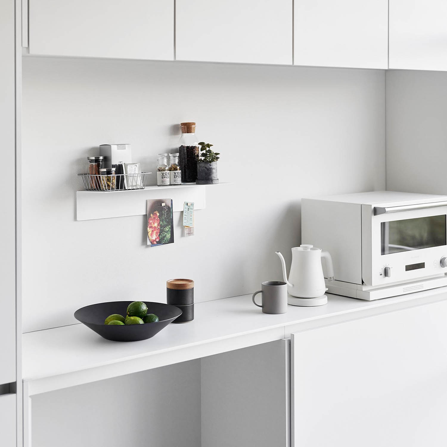 Tower Wall-Mounted Rack With Magnetic Panel [50cm]