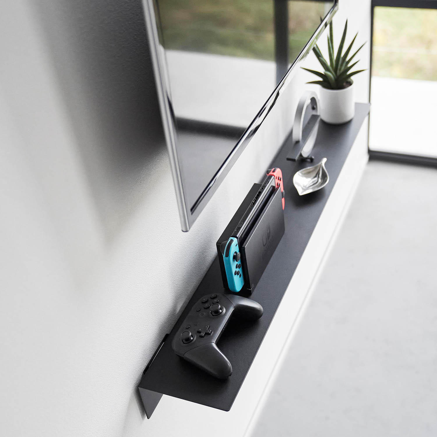 Tower Wall-Mounted Rack With Magnetic Panel [90cm]