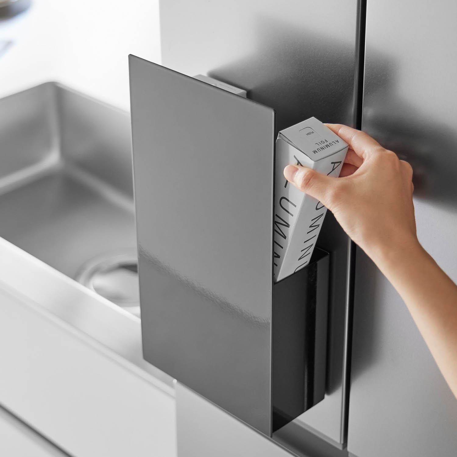 Tower Discreet Magnetic Food Wrap Holder