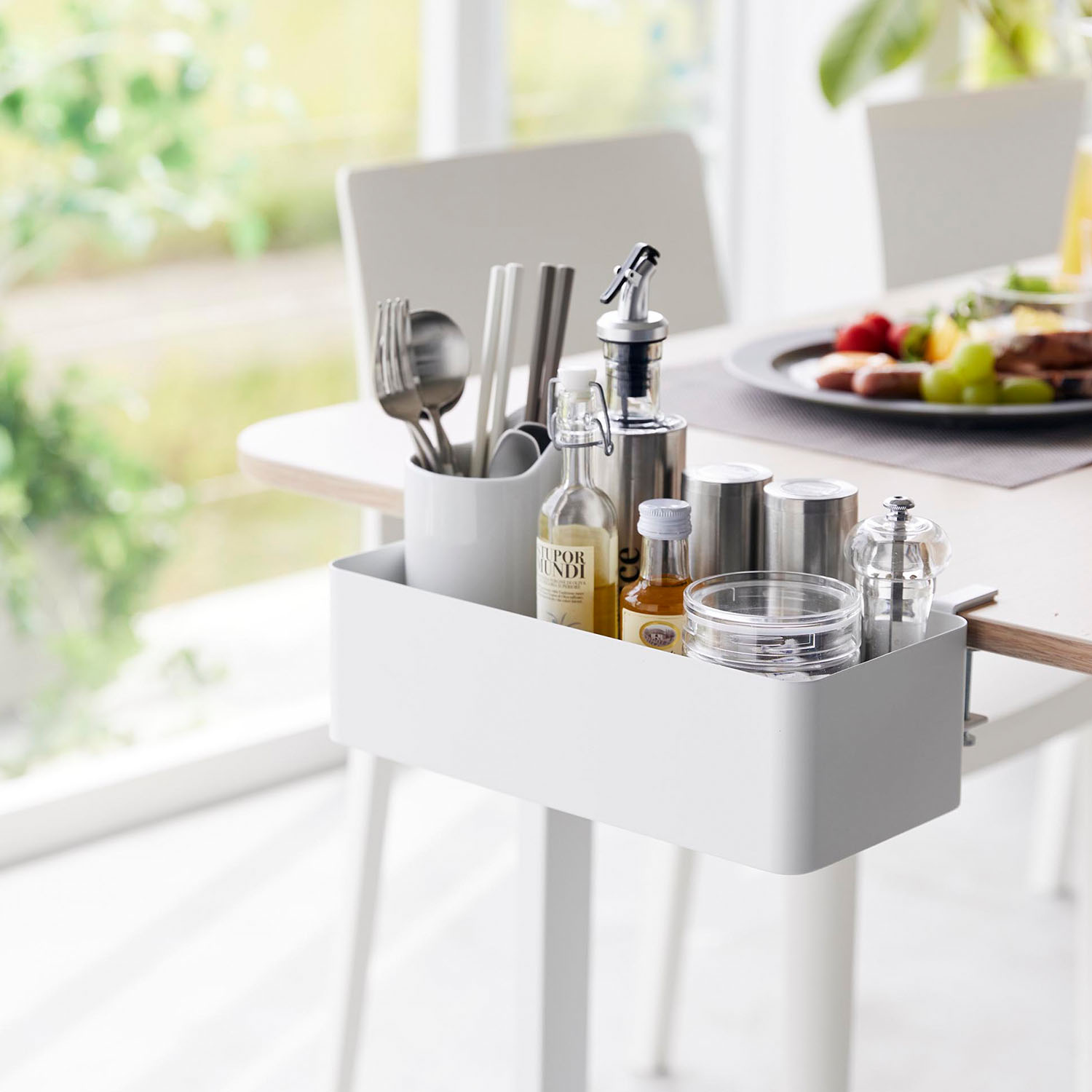 Tower Tableside Basket